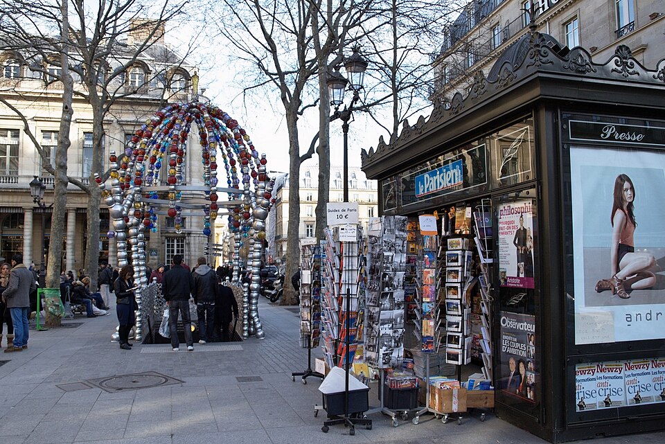 A photograph of Le Kiosque des noctambules