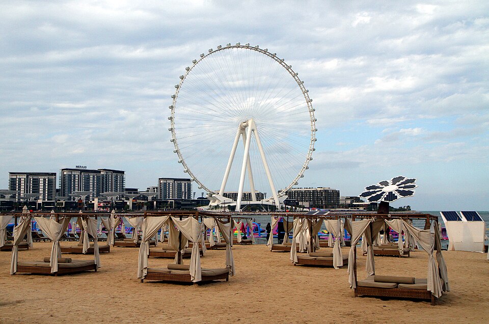A photograph of Ain Dubai