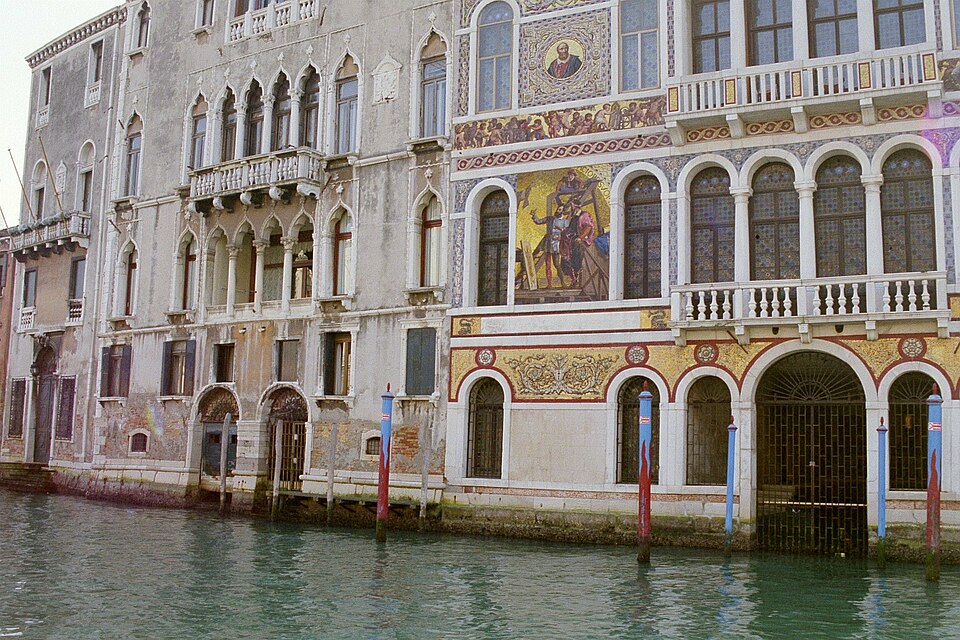 A photograph of Palazzo Barbarigo