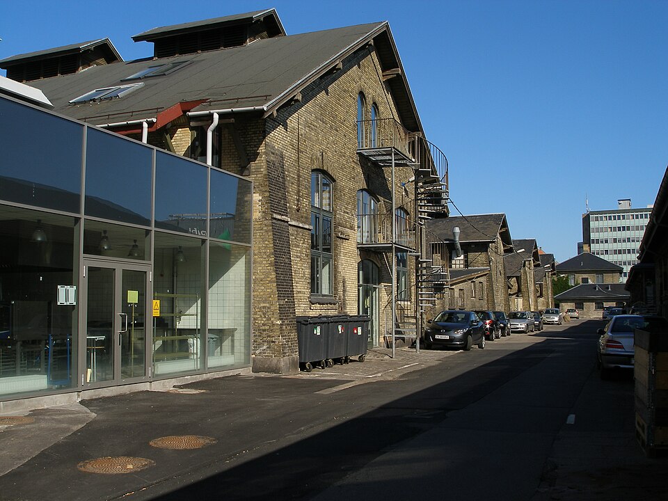 A photograph of O.G. Hotel