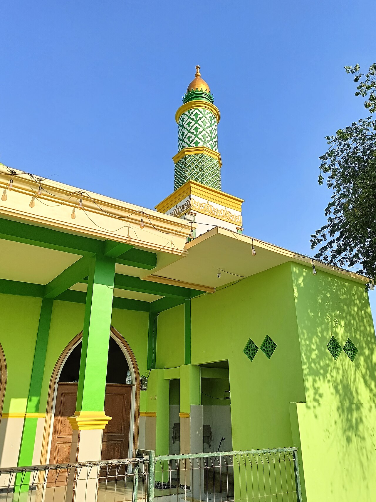 Masjid Husnul Khotimah fotoğrafı