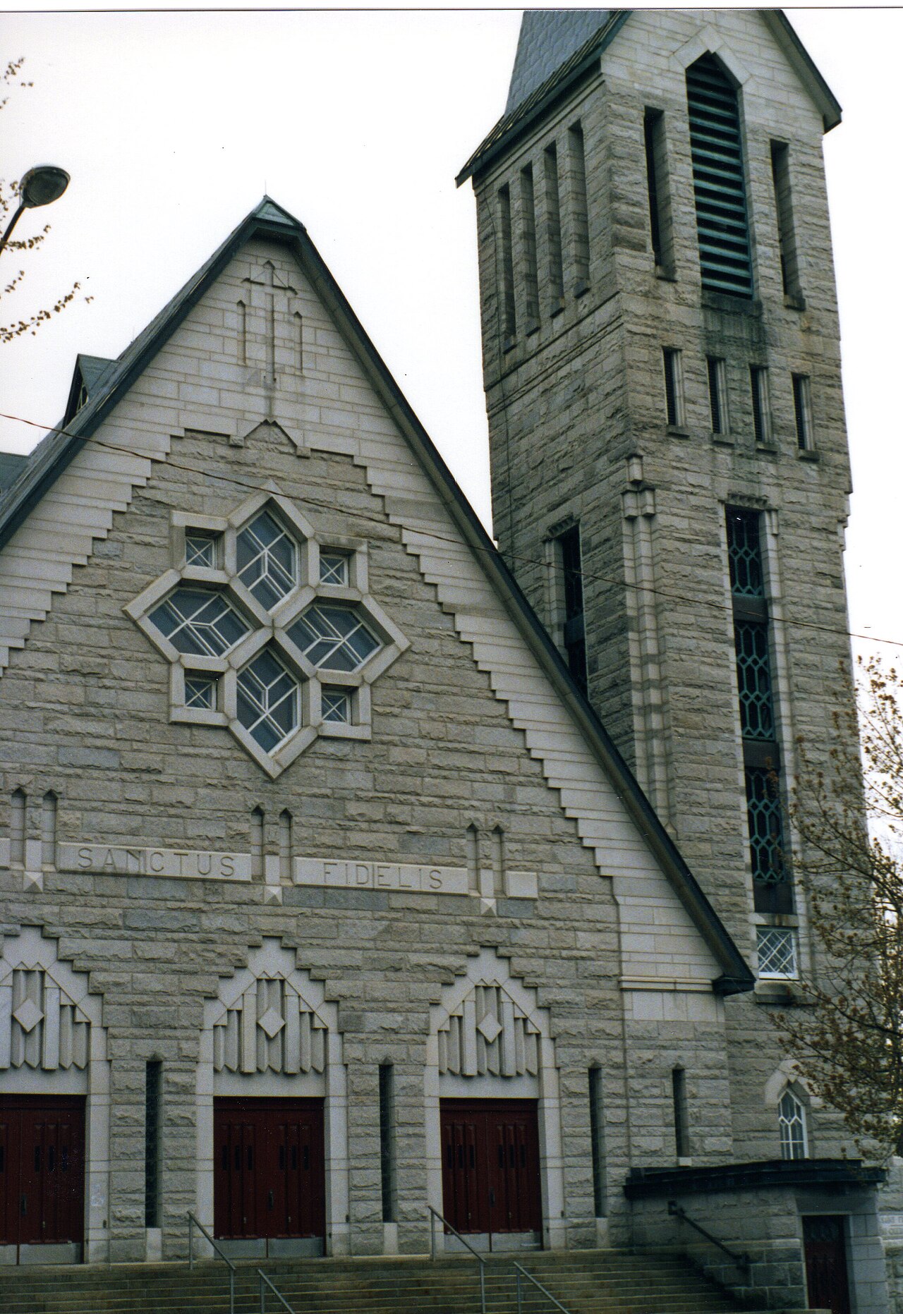 Saint Fidelis Church fotoğrafı
