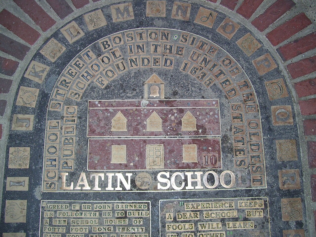 Mosaic carpet fotoğrafı