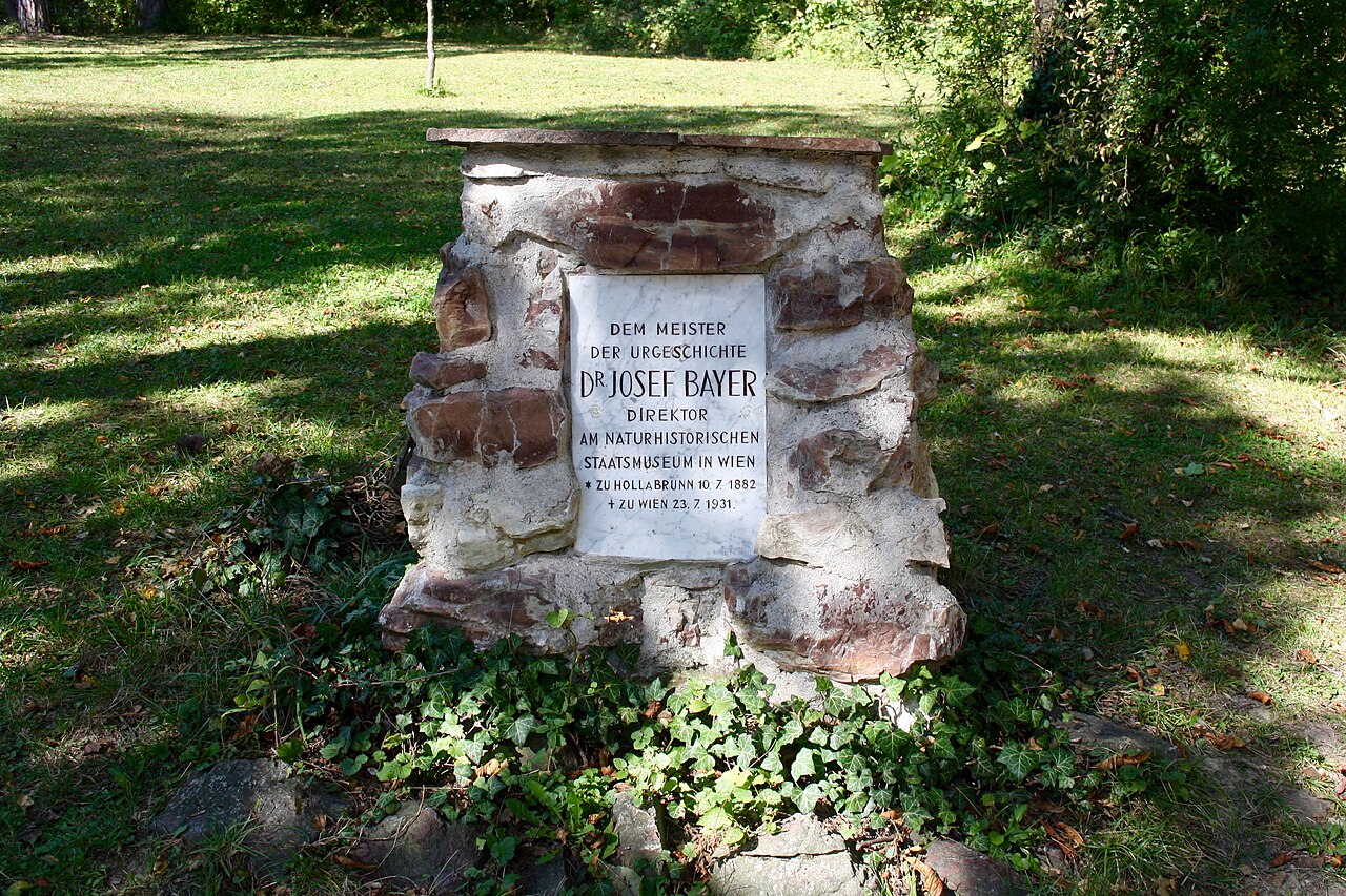 Josef-Bayer-Gedenkstein