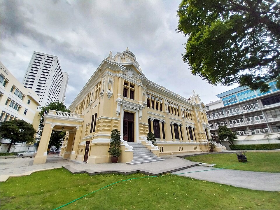 A photograph of Siam Commercial Bank Talat Noi Branch