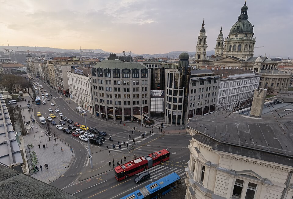 A photograph of St. Stephen's Basilica
