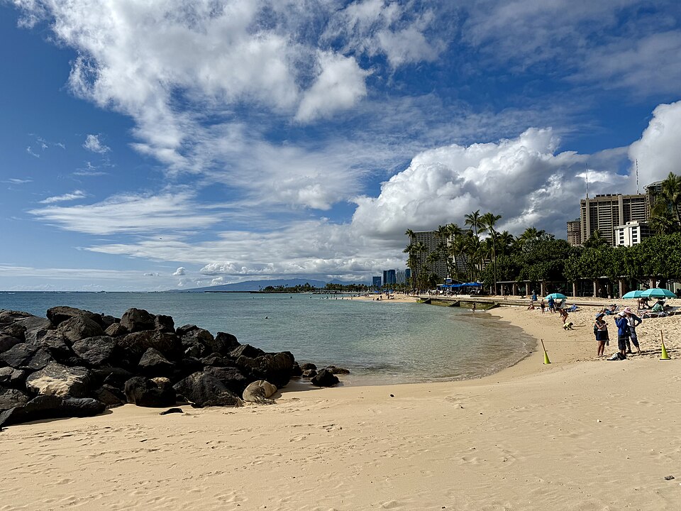 A photograph of Fort DeRussy Beach Park