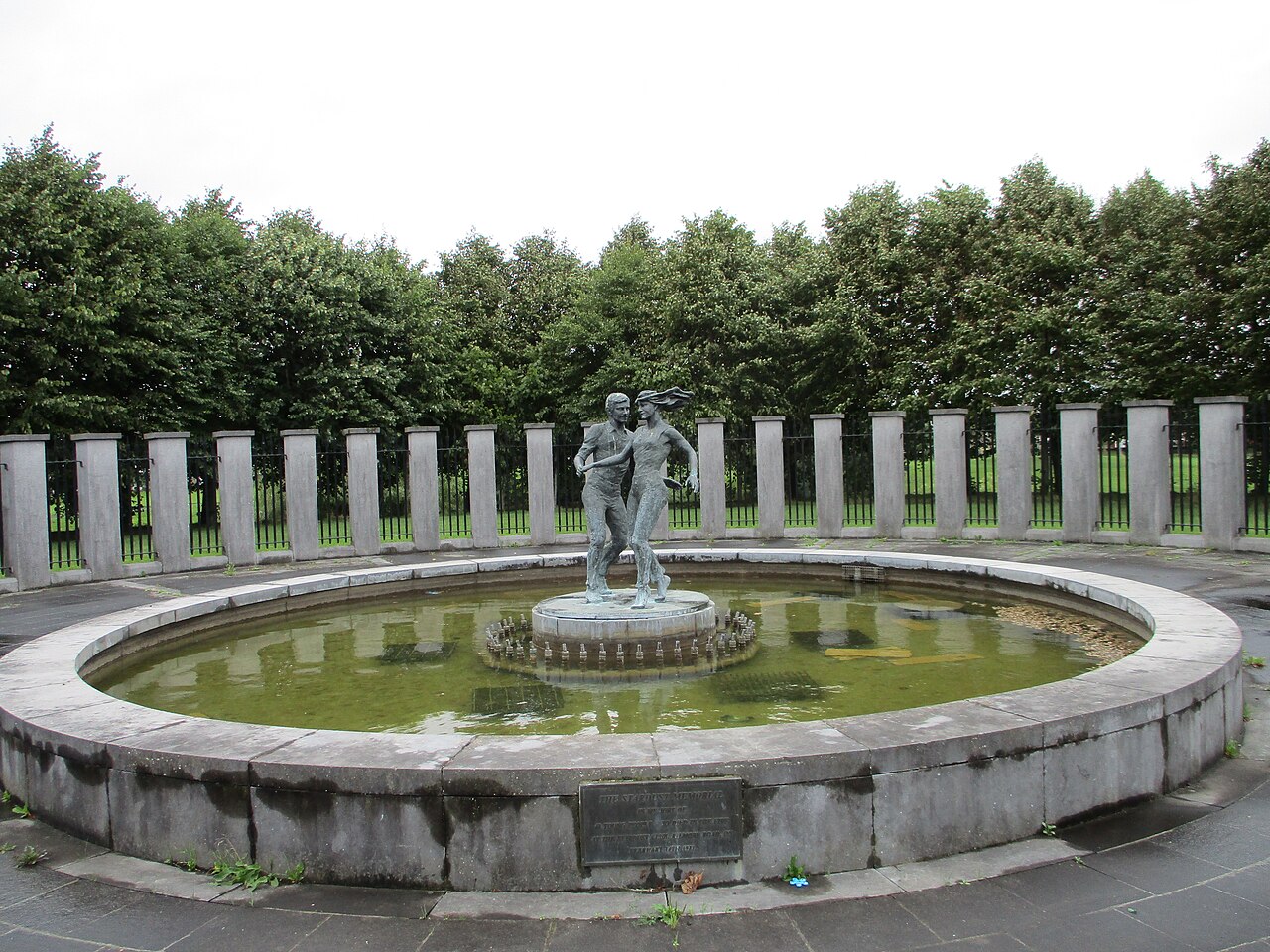 Stardust Memorial Park의 사진