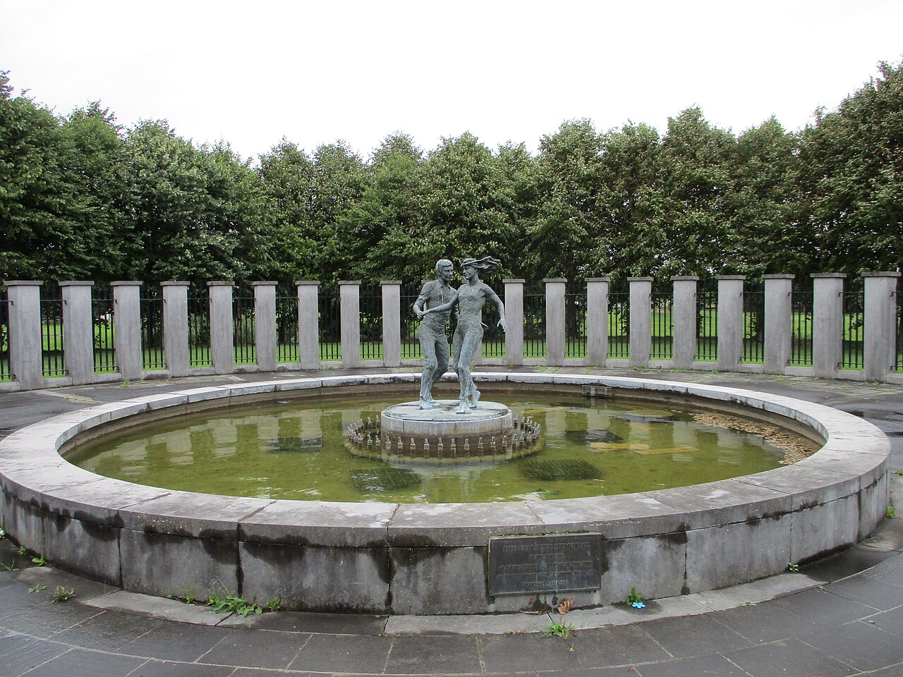 Stardust Memorial Park의 사진