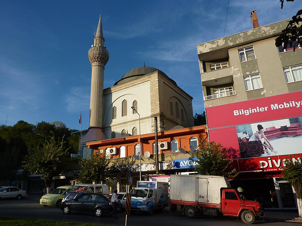 A photograph of New Mosque, Şehzadeler