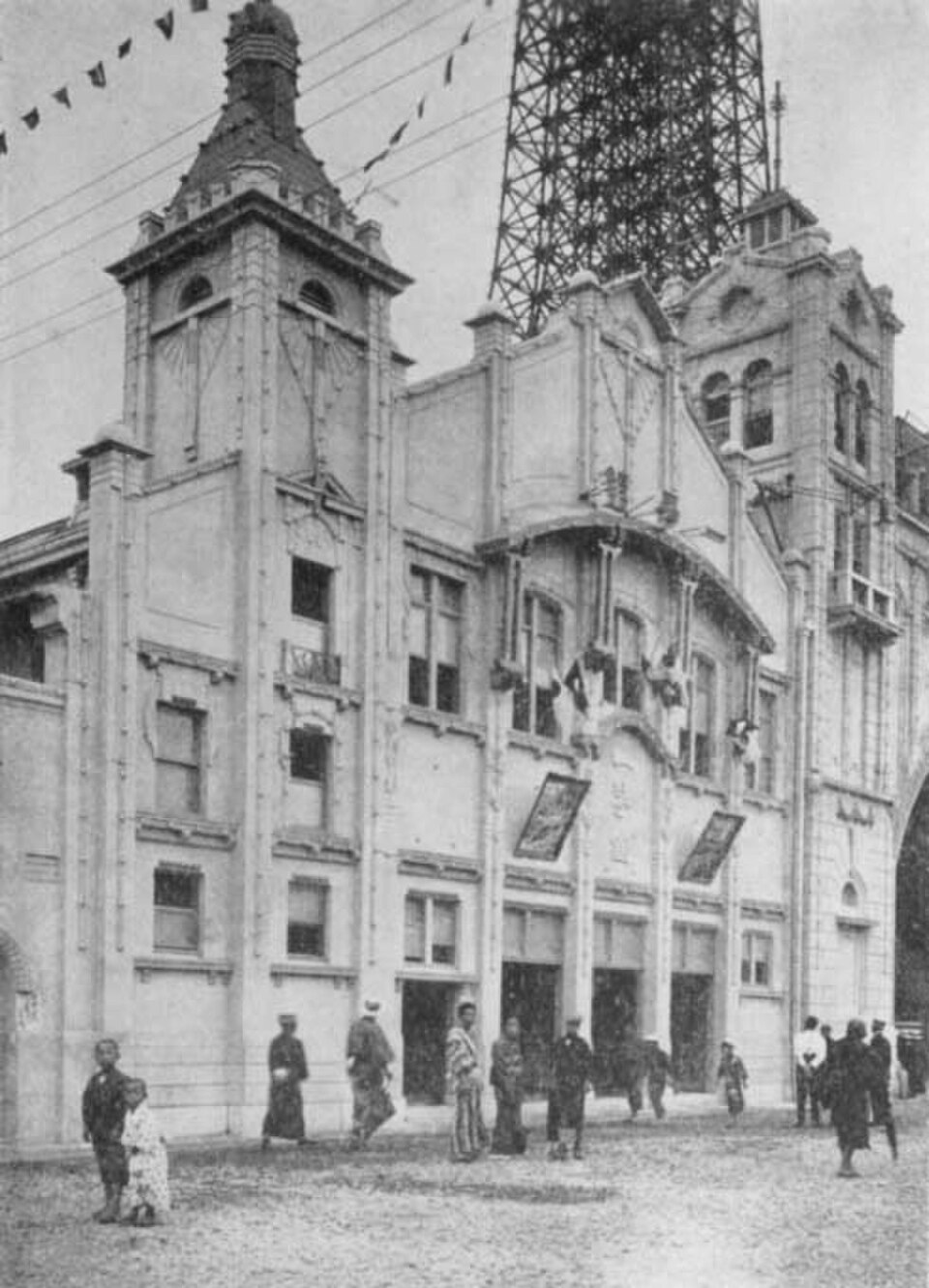 A photograph of Shinsekai
