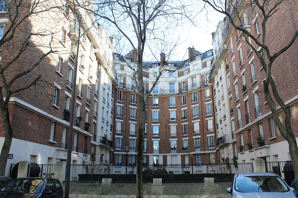 A photograph of square de la Bresse