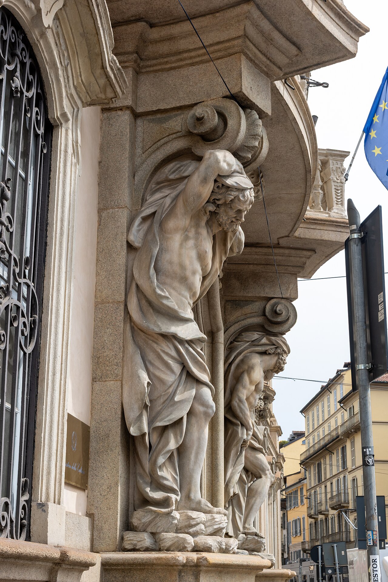 Palazzo Litta의 사진