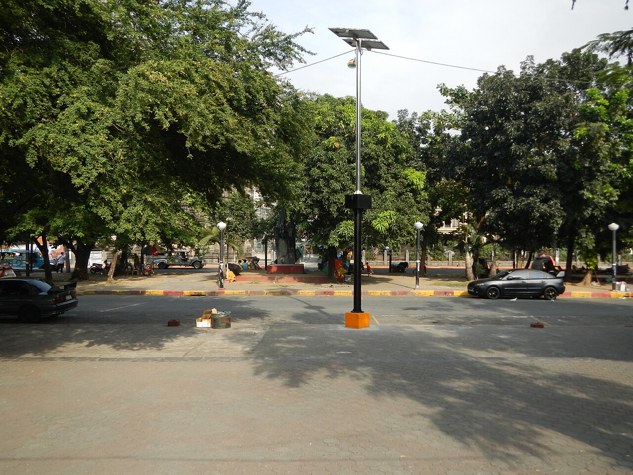 Plaza Rajah Sulayman fotoğrafı