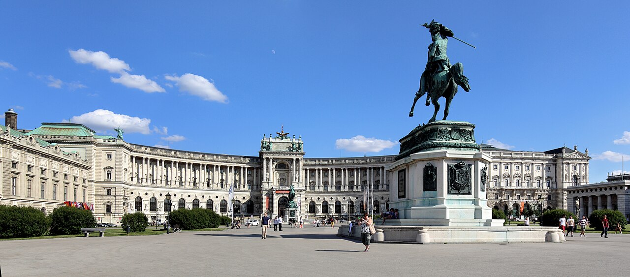 Una fotografía de Heldenplatz