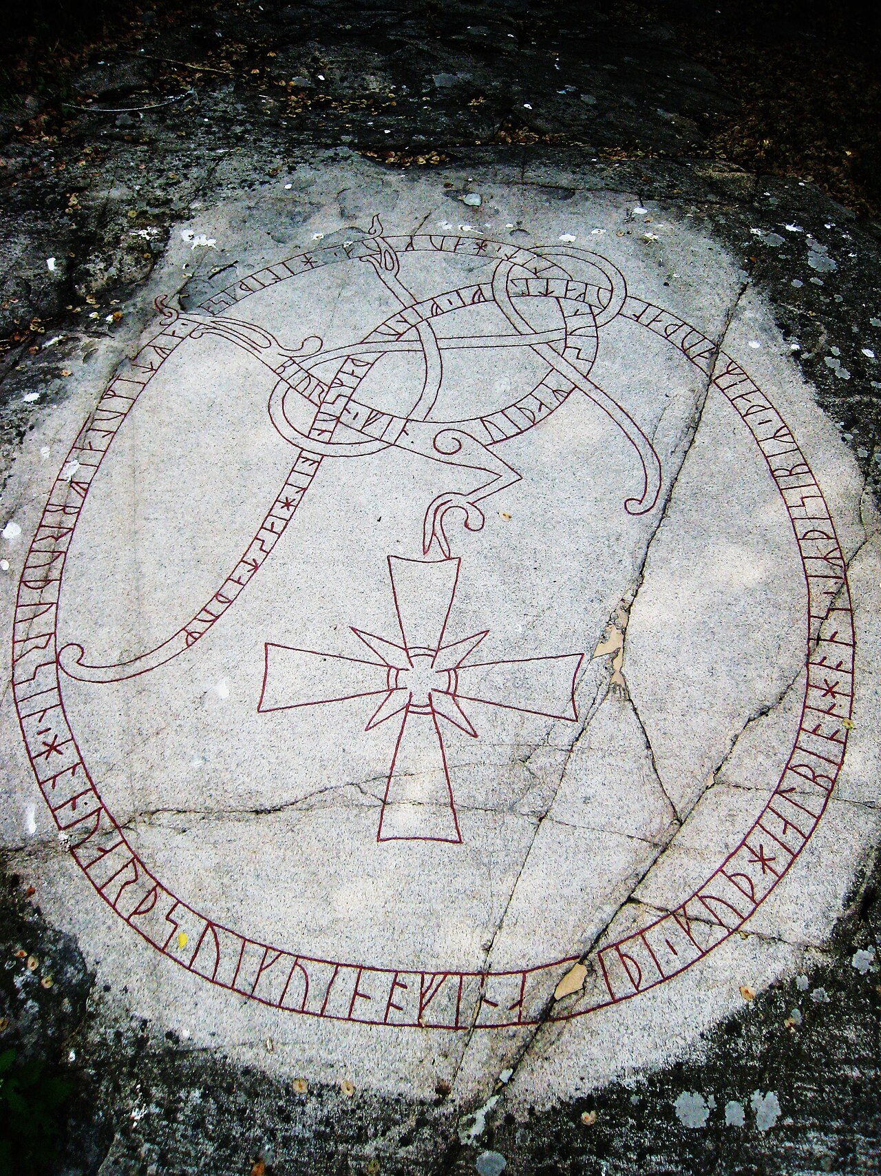 Uppland Runic Inscription 130 fotoğrafı