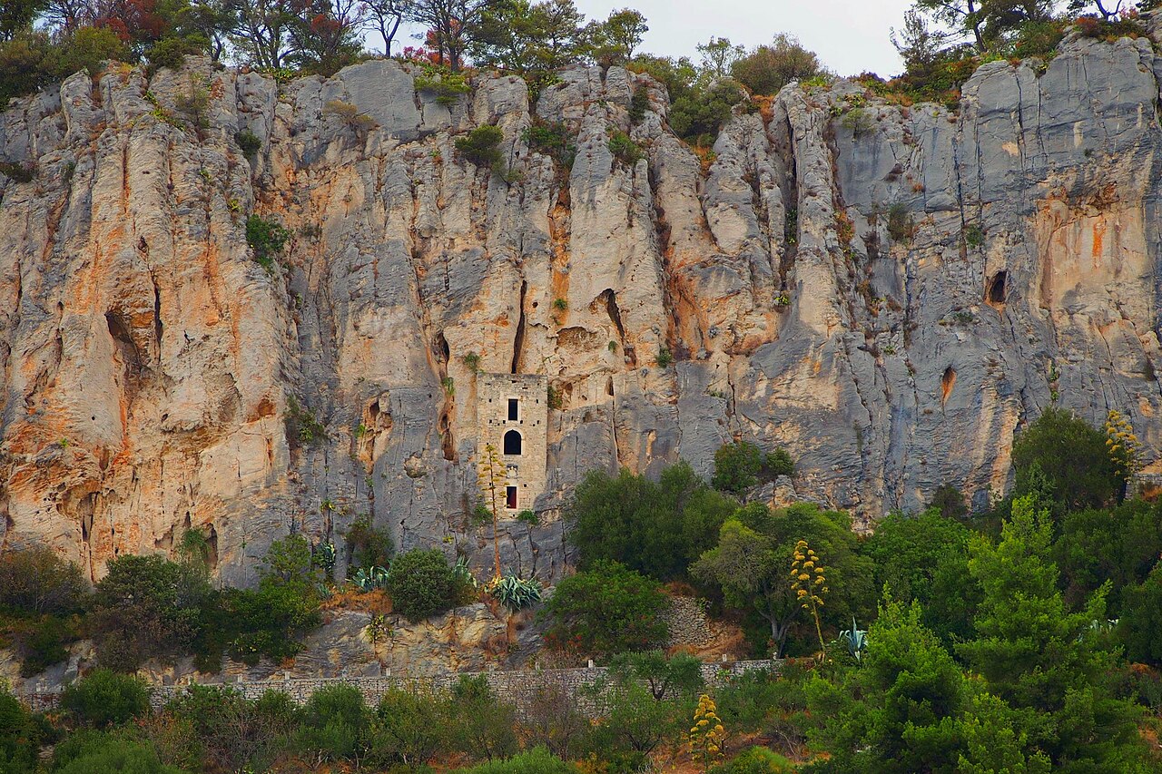 A photograph of Marjan Forest Park