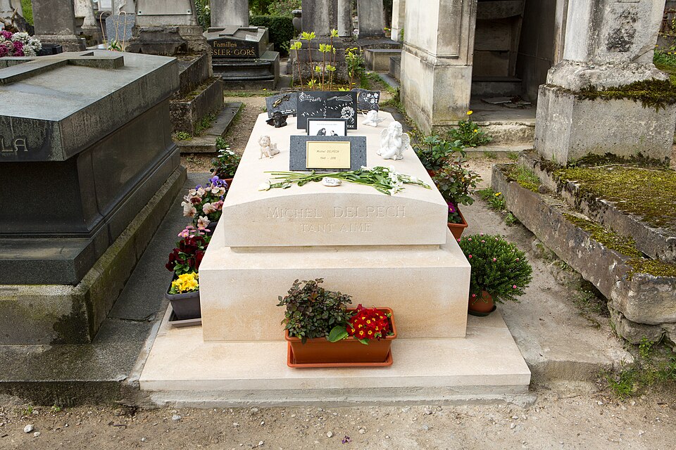 A photograph of Grave of Delpech