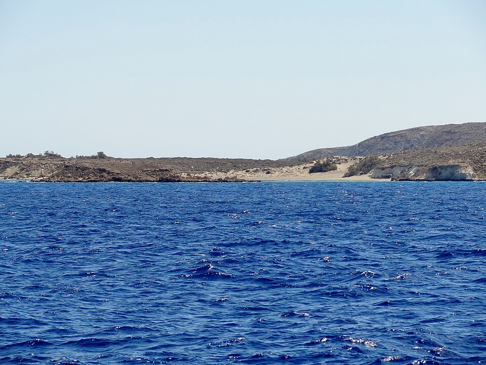 A photograph of Λευκή