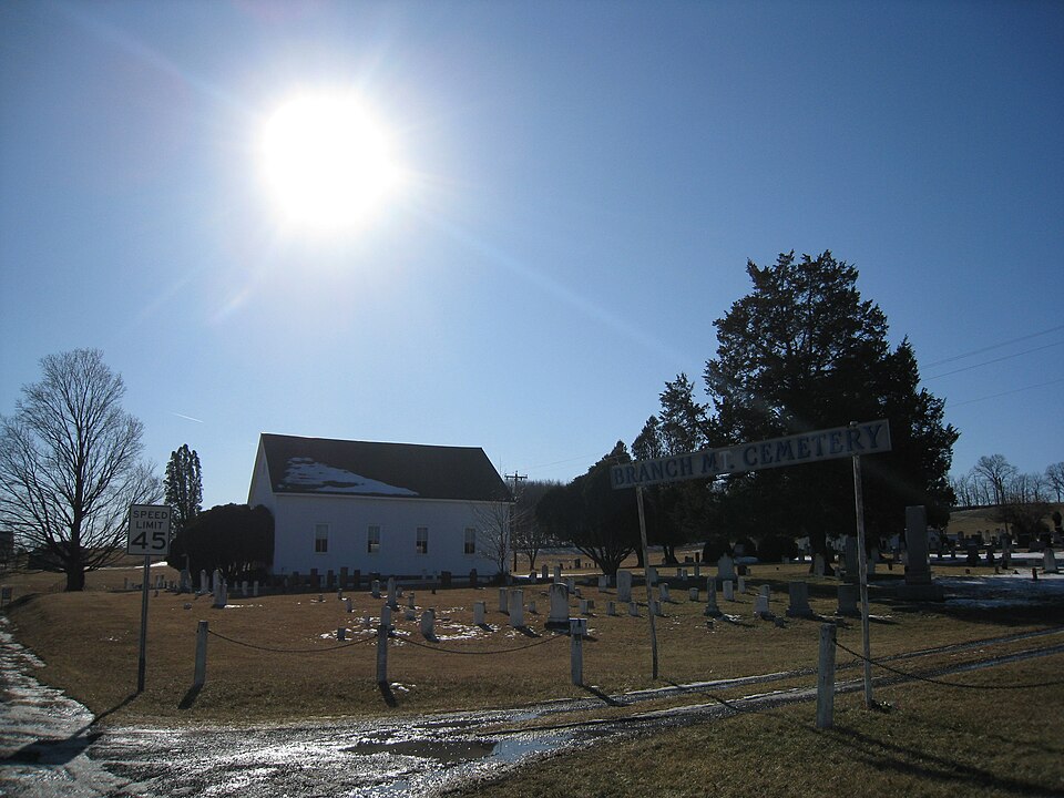A photograph of Mountain View Baptist Church
