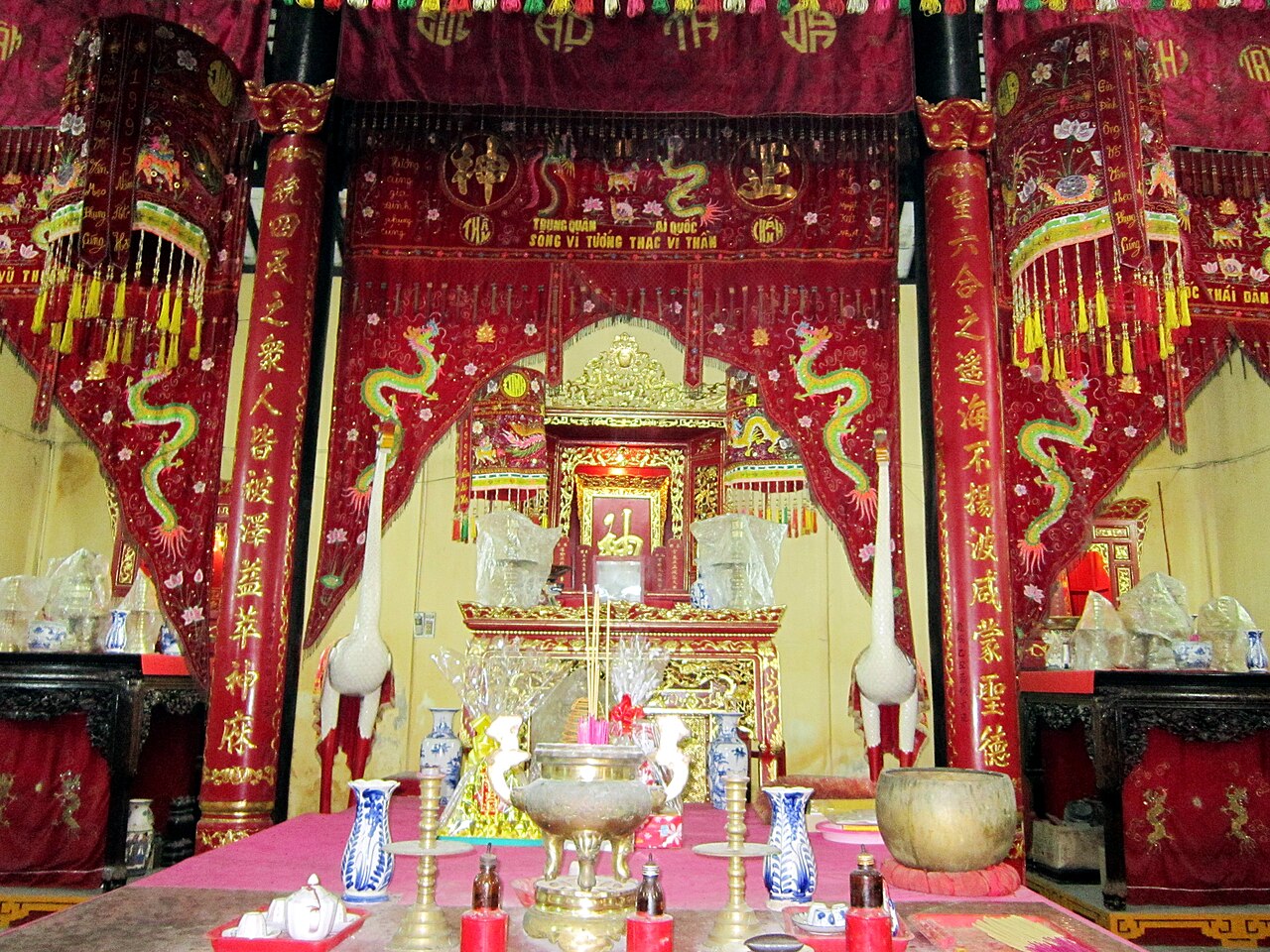 đình Hoà Bình
