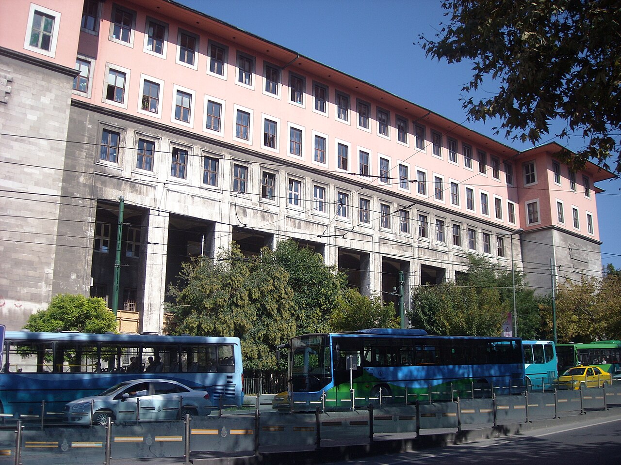 İstanbul Üniversitesi Edebiyat Fakültesi