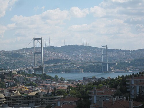 Büyük Çamlıca Tepesi