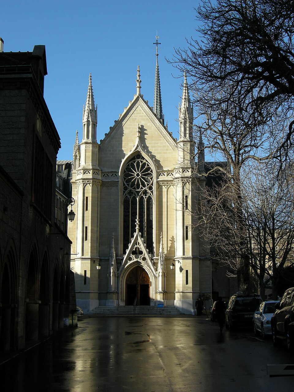 A photograph of Saint Theresa Chapel at the Auteuil Foundation
