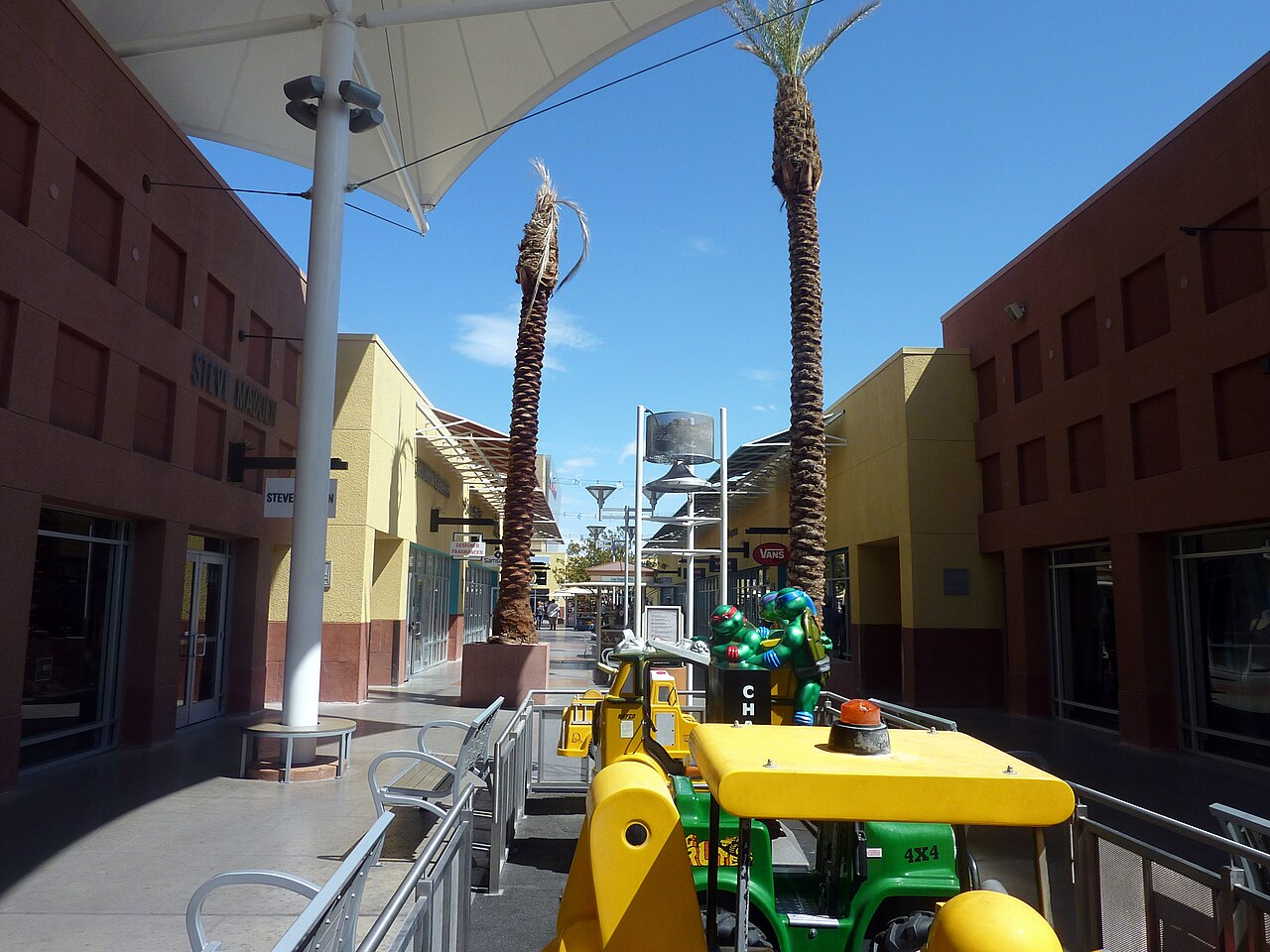 Las Vegas Premium Outlets North의 사진