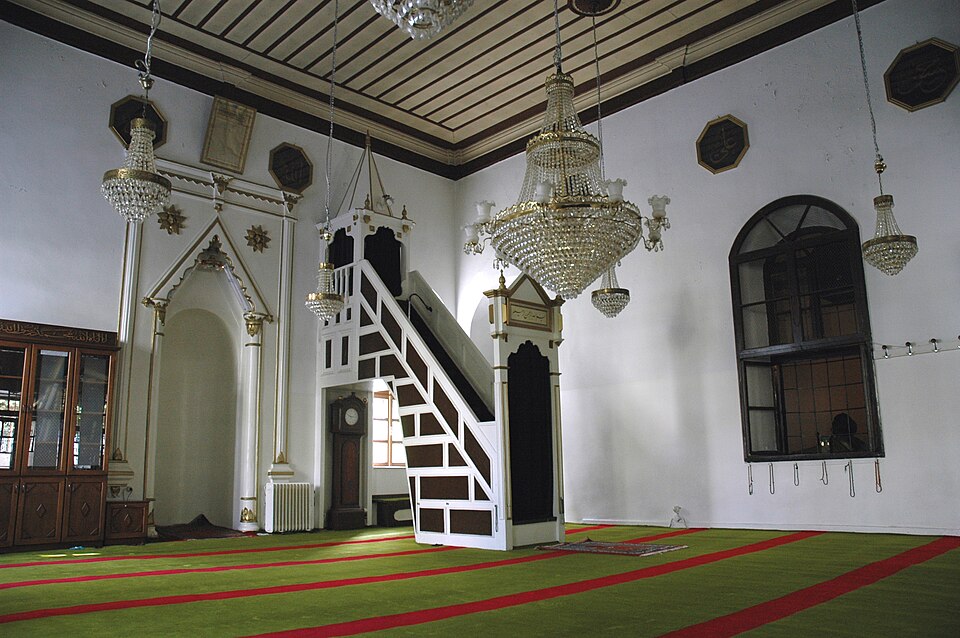 A photograph of Sultan Camii