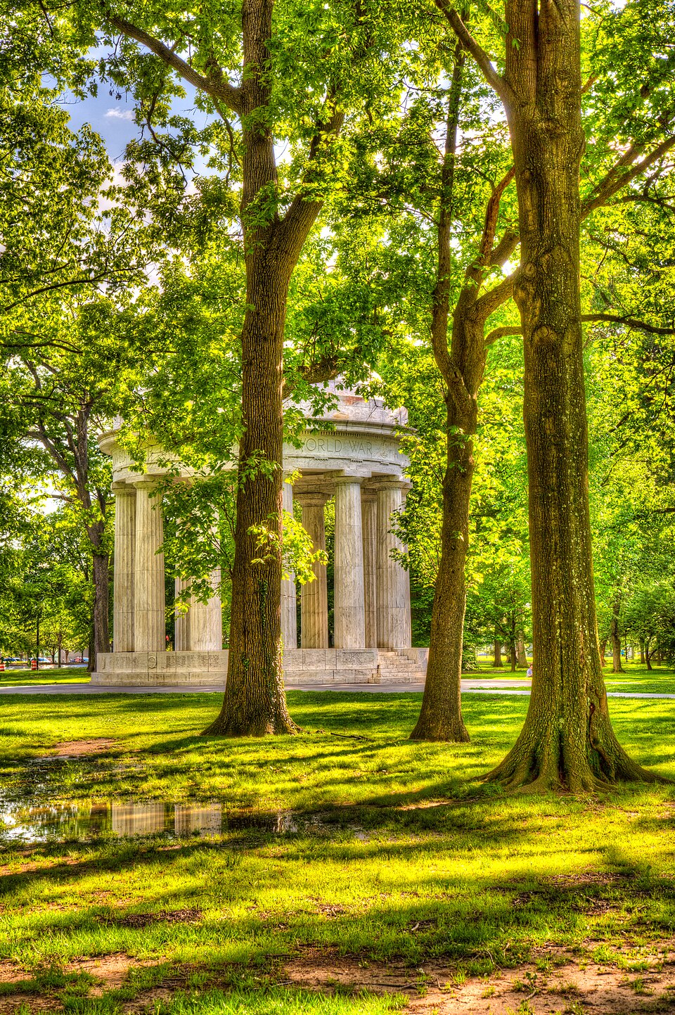 A photograph of District of Columbia War Memorial