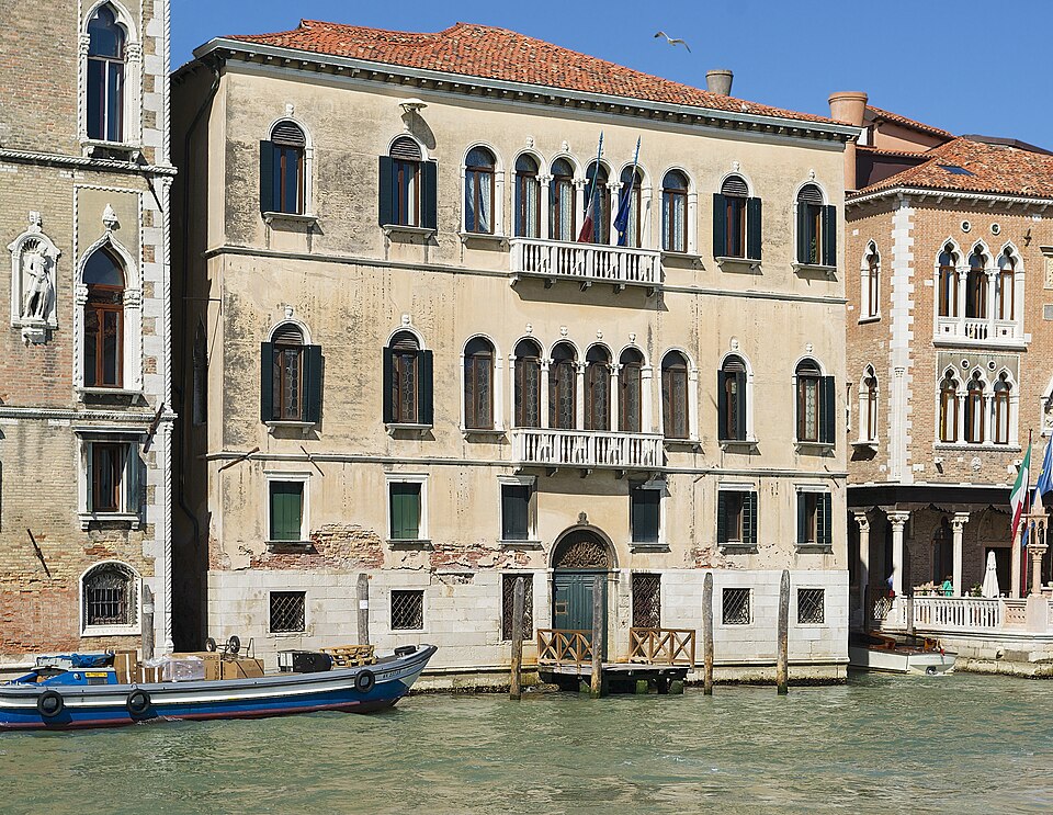A photograph of Palazzo Moro a San Barnaba