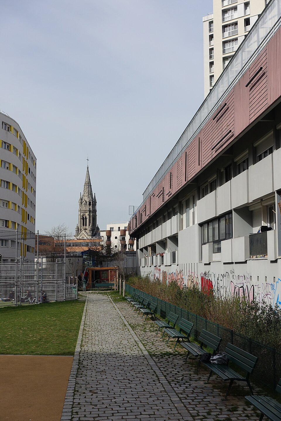 A photograph of square Élisa-Borey