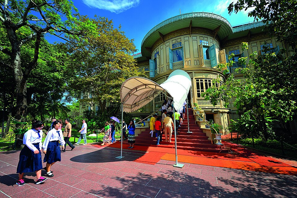 A photograph of Vimanmek Mansion
