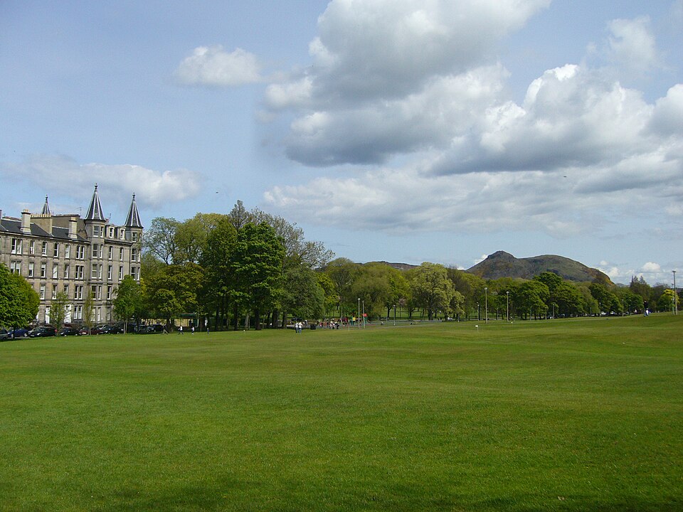 A photograph of Bruntsfield Links