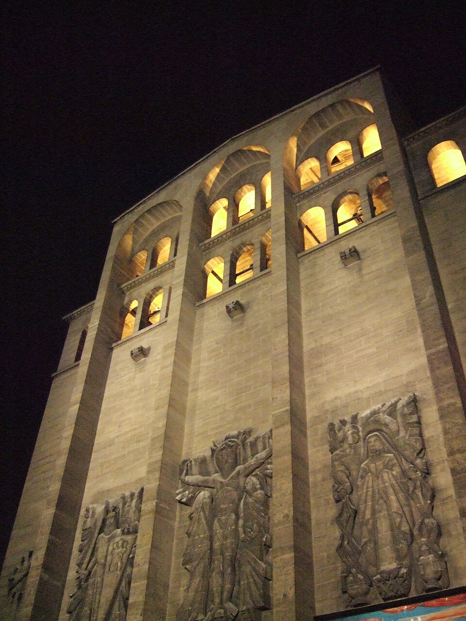 A photograph of Église Saint-Ferdinand-des-Ternes