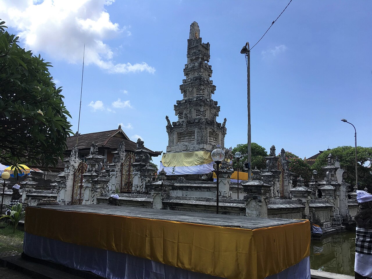 Pusat Kota Denpasar (0 km)