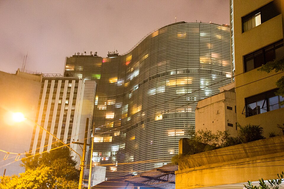 A photograph of Edifício Copan