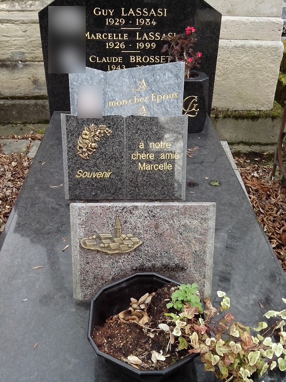 A photograph of Grave of Claude Brosset