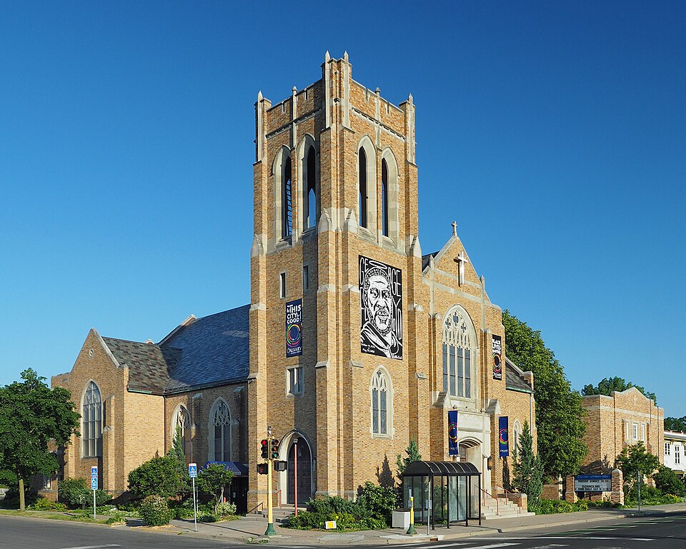 A photograph of Calvary Lutheran Church