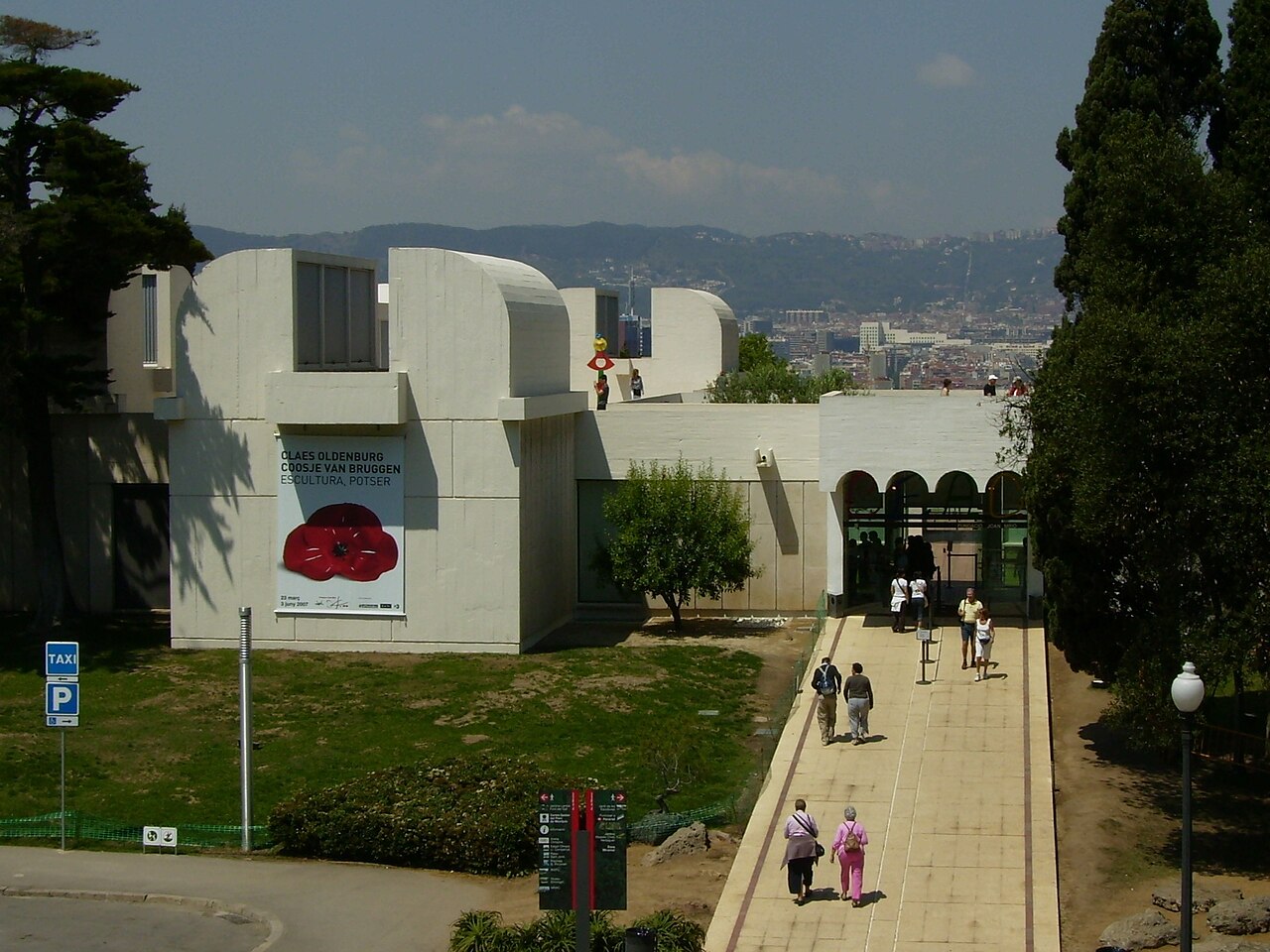Edifici de la Fundació Joan Miró fotoğrafı