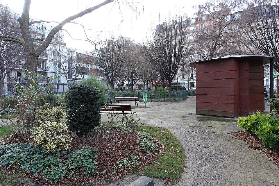 A photograph of jardin Henri-Sauvage