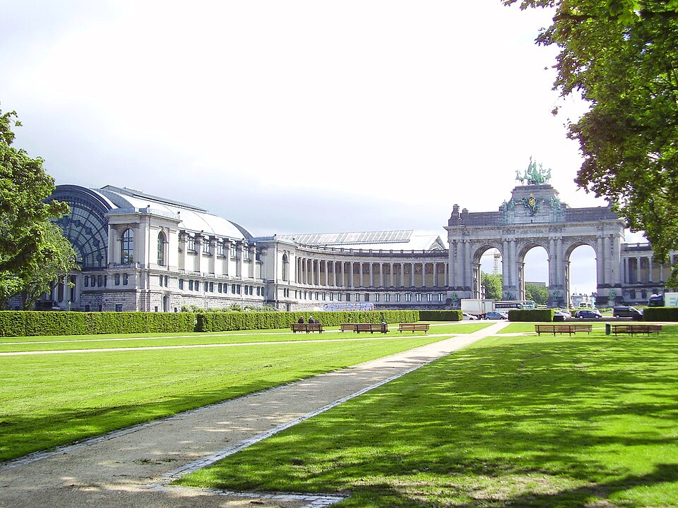 A photograph of Cinquantenaire Park