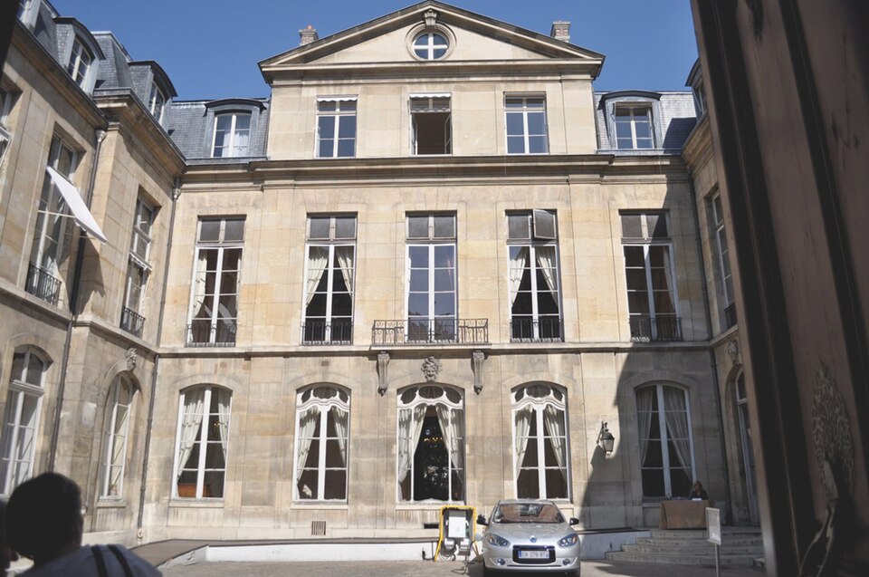 A photograph of Hôtel de Castries