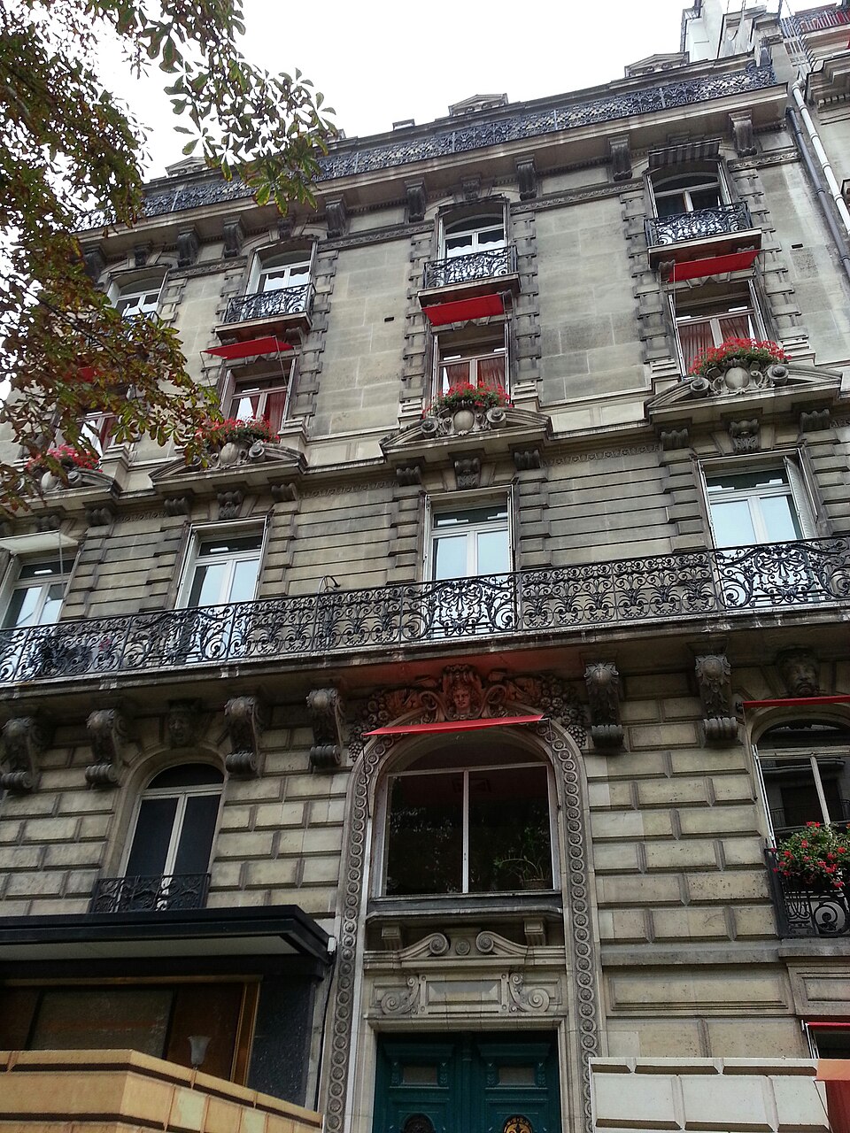 A photograph of Le Relais Plaza