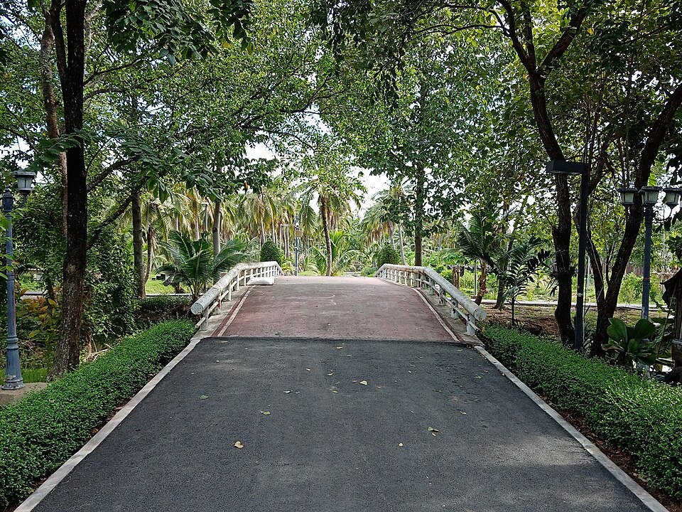 A photograph of Thawi Wanarom Park