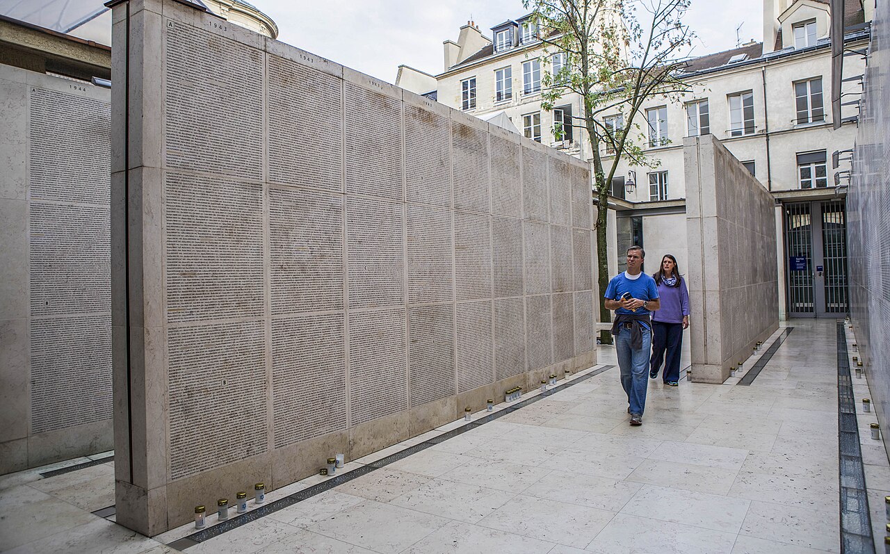 Mur des Noms fotoğrafı