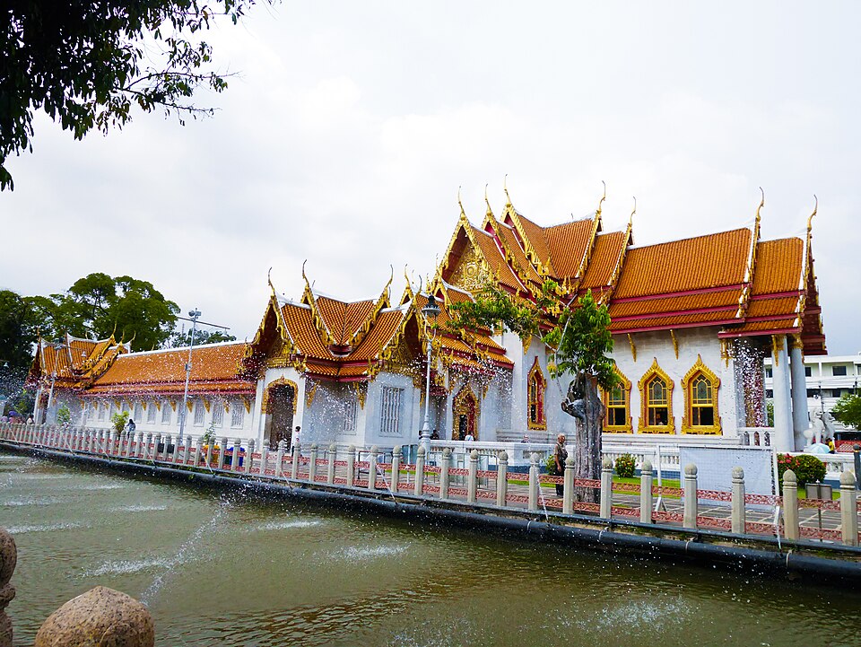 A photograph of Wat Benchamabophit