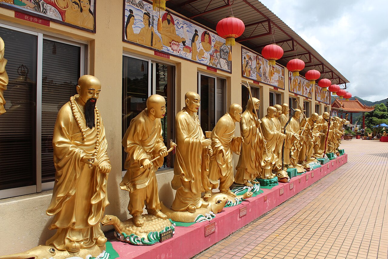 صورة Ten Thousand Buddhas Monastery