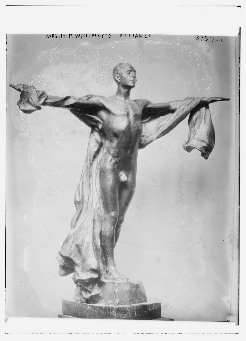 A photograph of Titanic Memorial